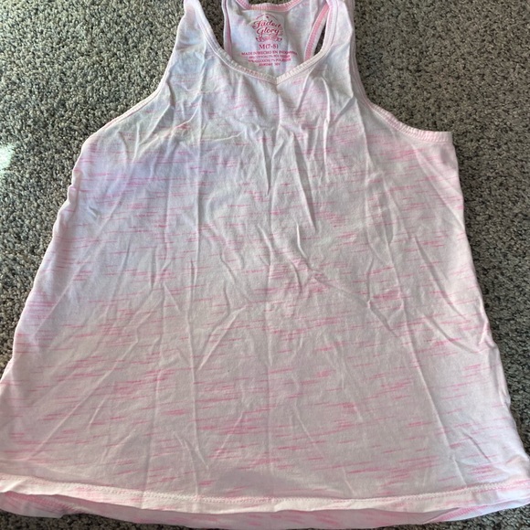 Bundle of 9 size medium (7/8) tanks. Various brands. - Picture 5 of 14